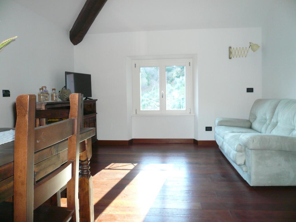 Casa Beatrice Apartment Oliveto Lario Room photo